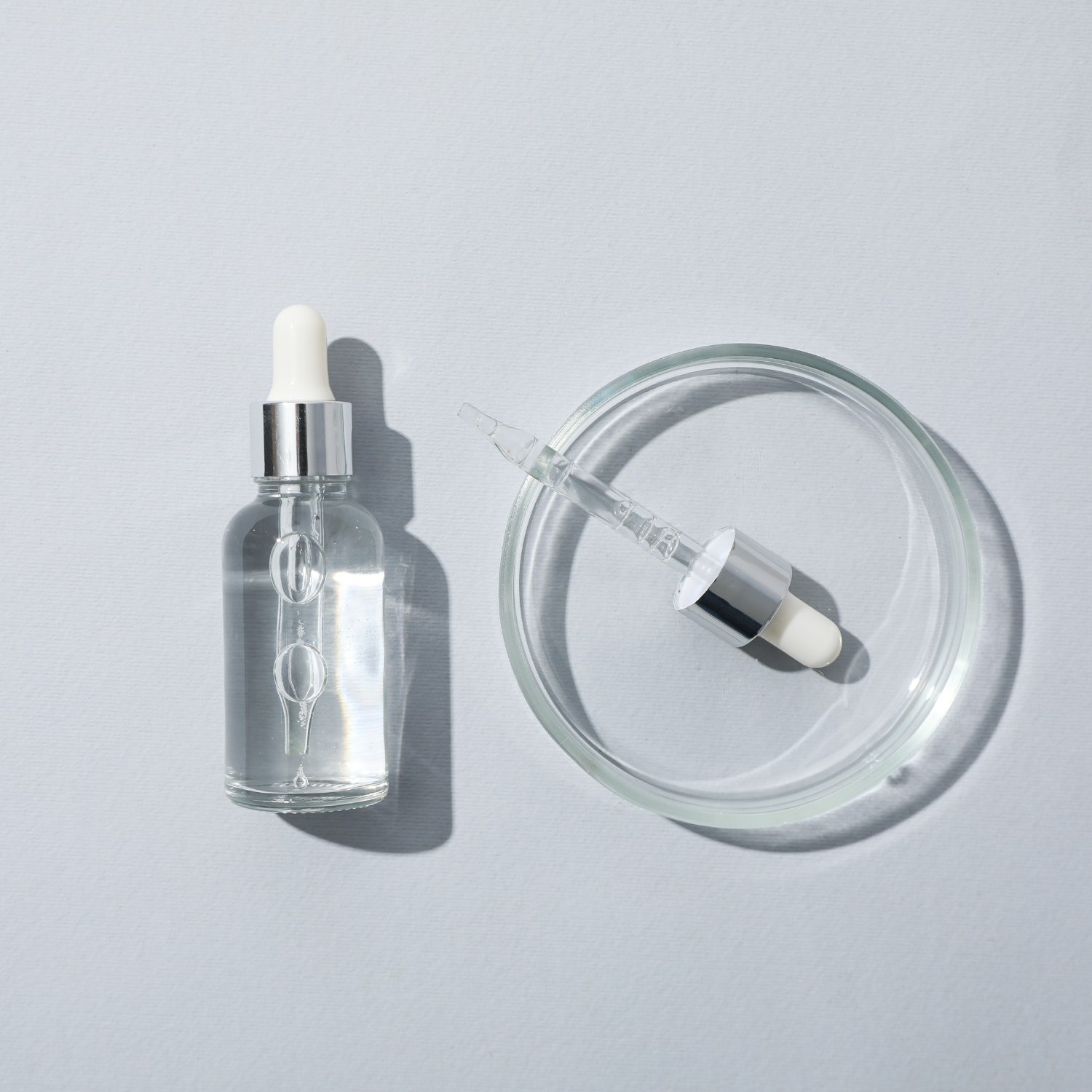 Hydrate and strengthens hair follicles, promoting growth and restoring elasticity for vibrant, nourished locks.